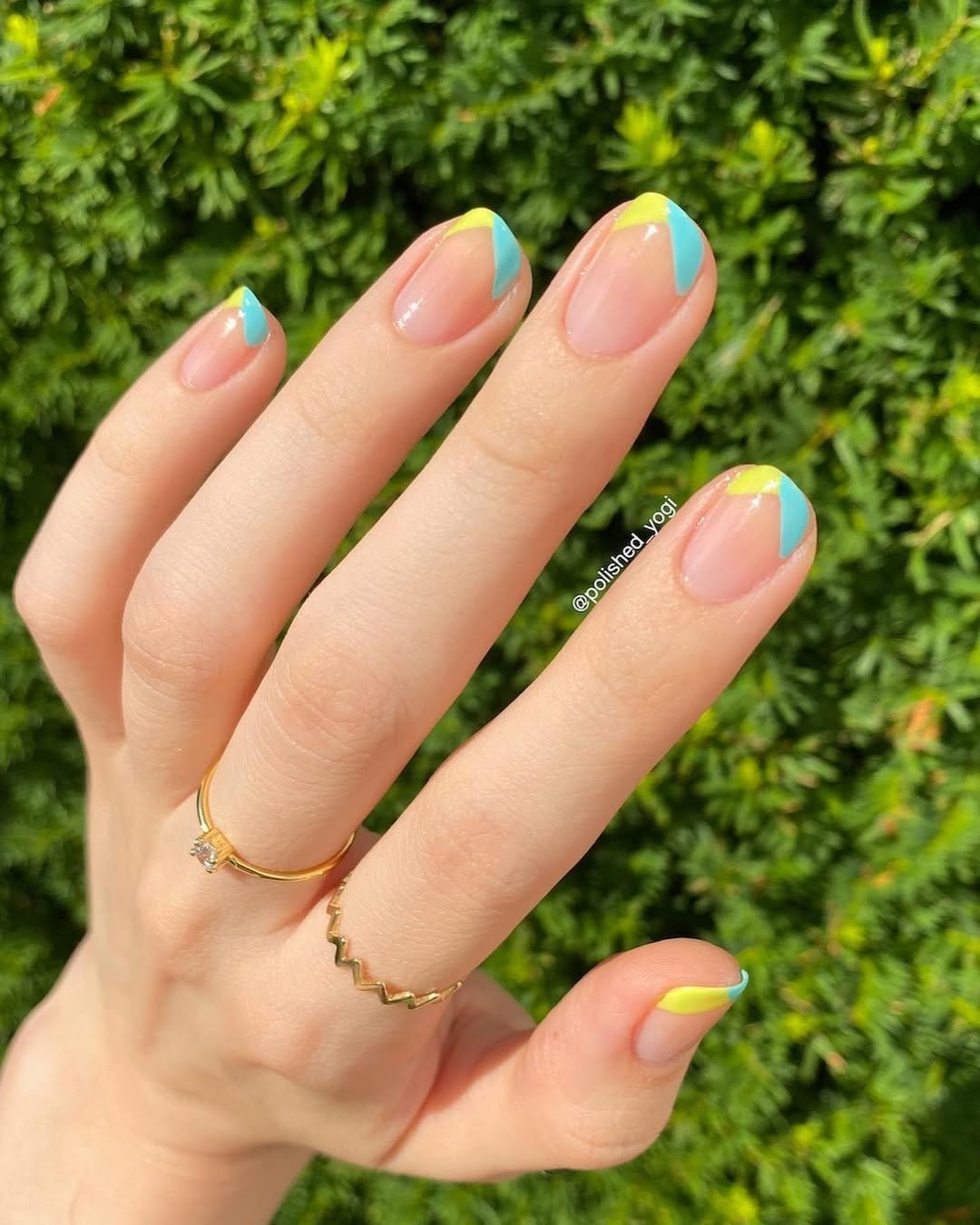 Trendy pastel chevron Easter nails