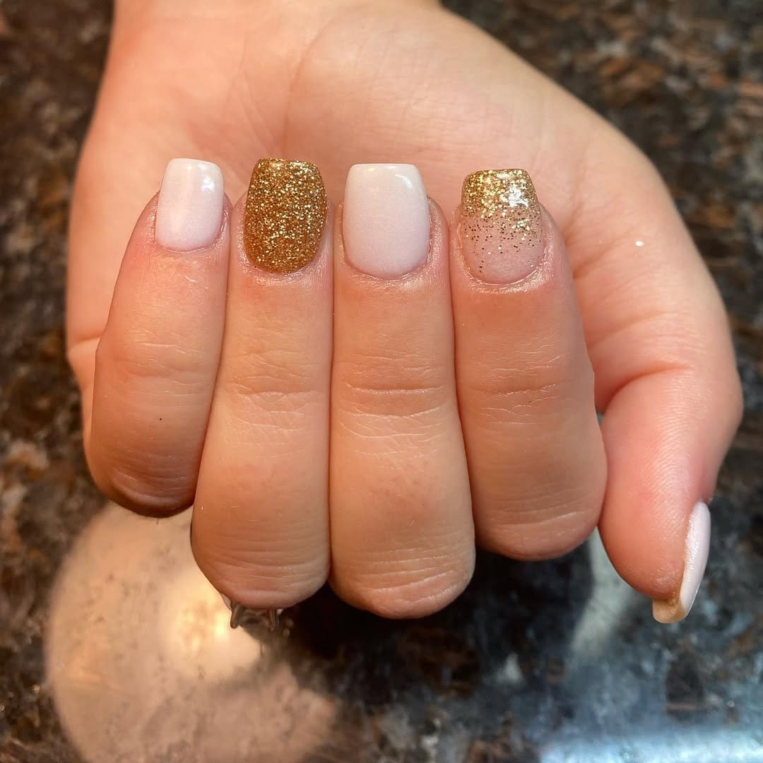 Yellow to gold ombré nails