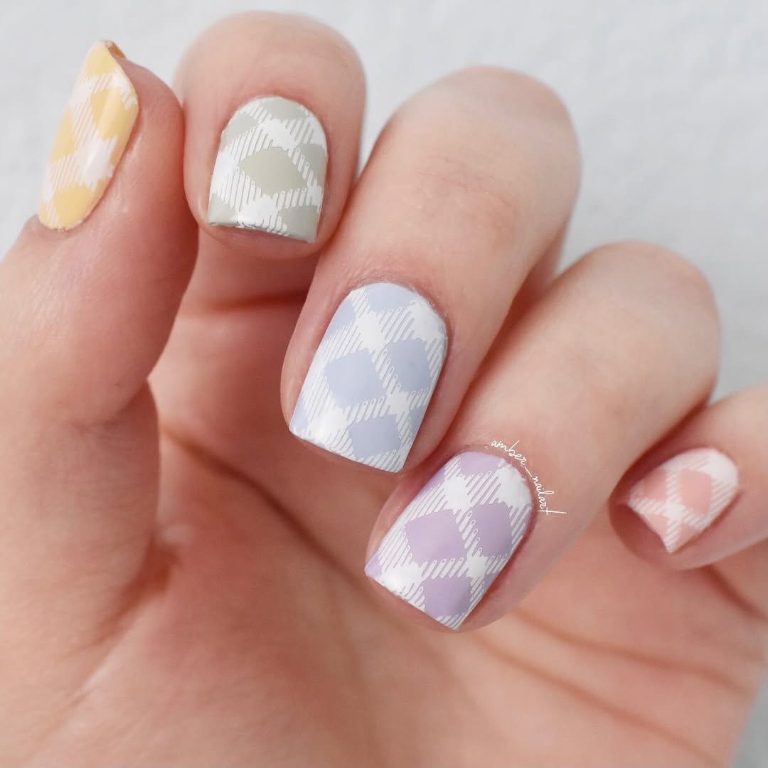 Bright plaid spring nails