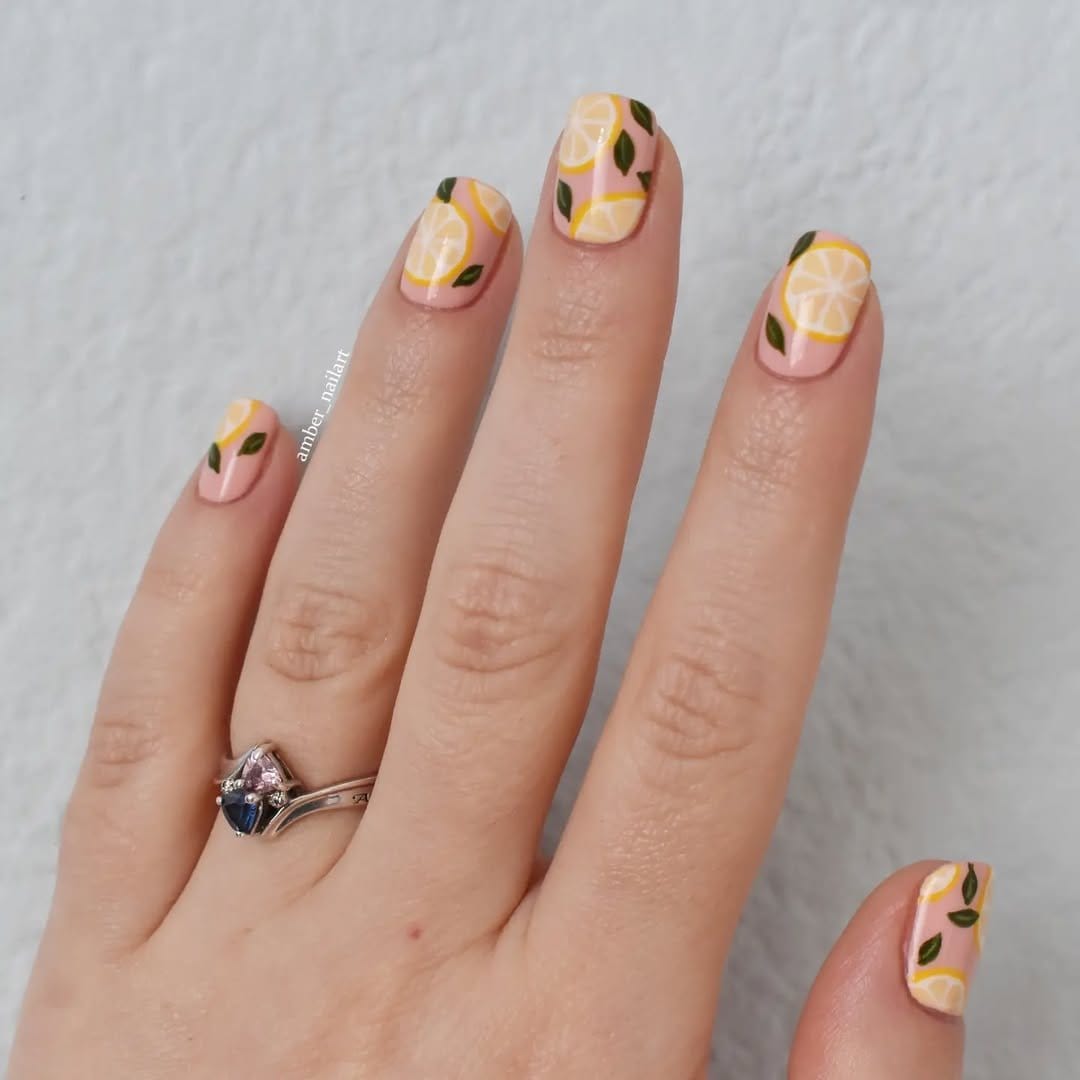 Geometric pattern lemon yellow nails