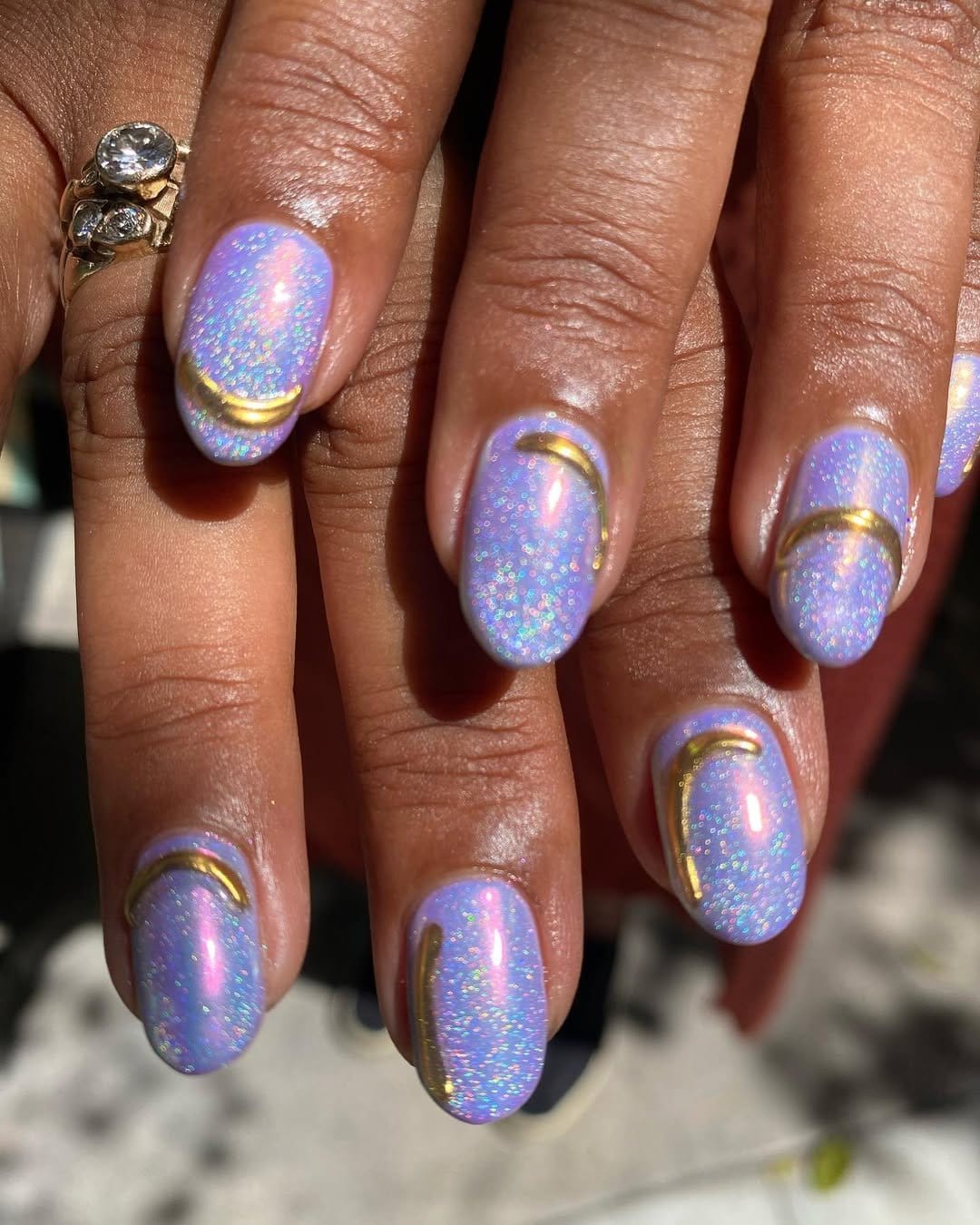 Iridescent holographic nails