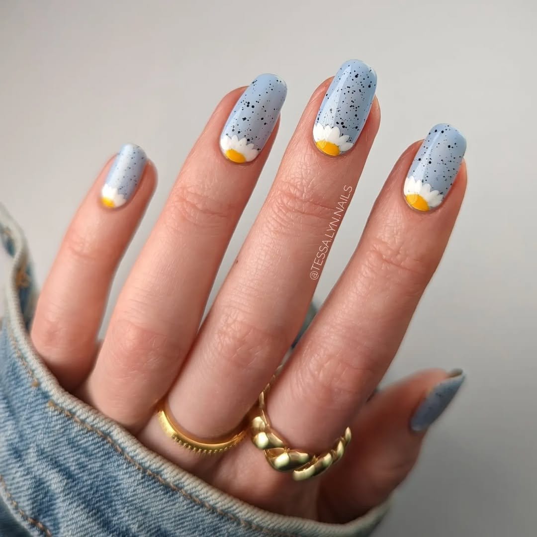 Polka dot and sunflower mix nail art