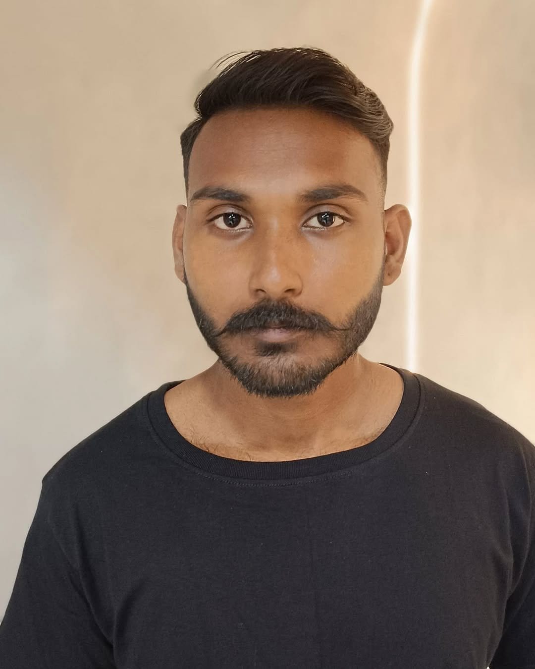 Stylish DIY layered faux hawk