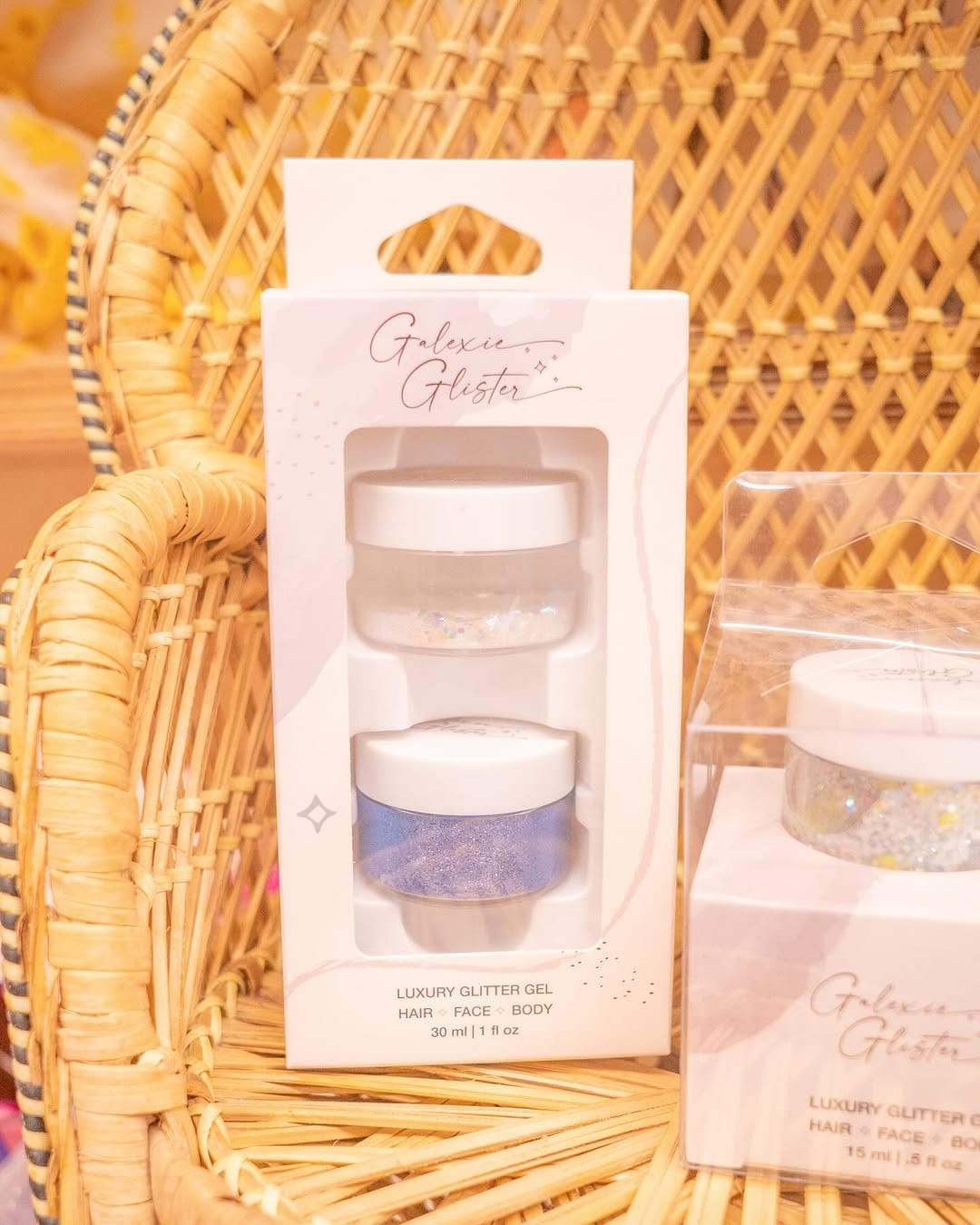 Sparkly DIY glitter hair gel jar