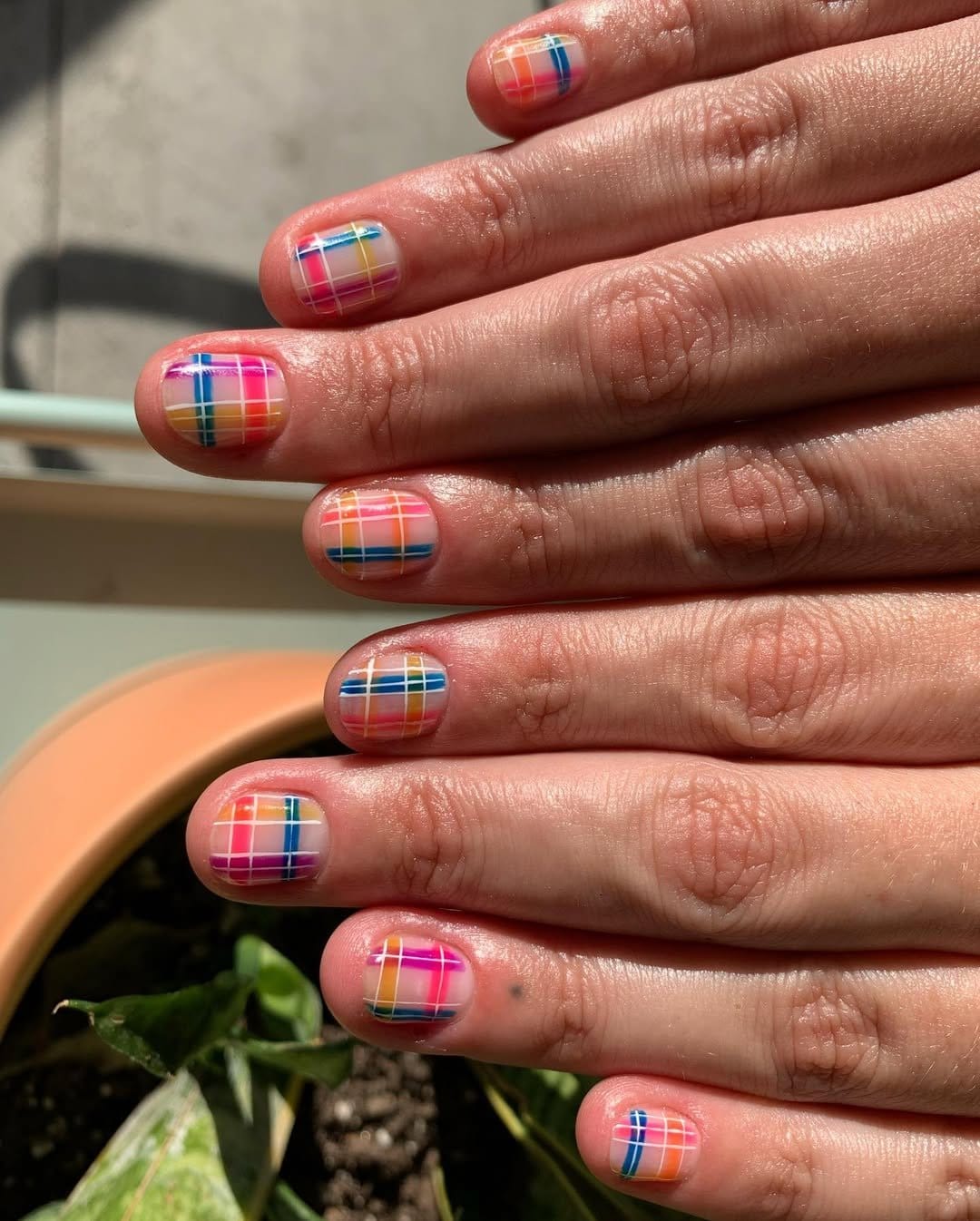 Colorful plaid pattern nail art