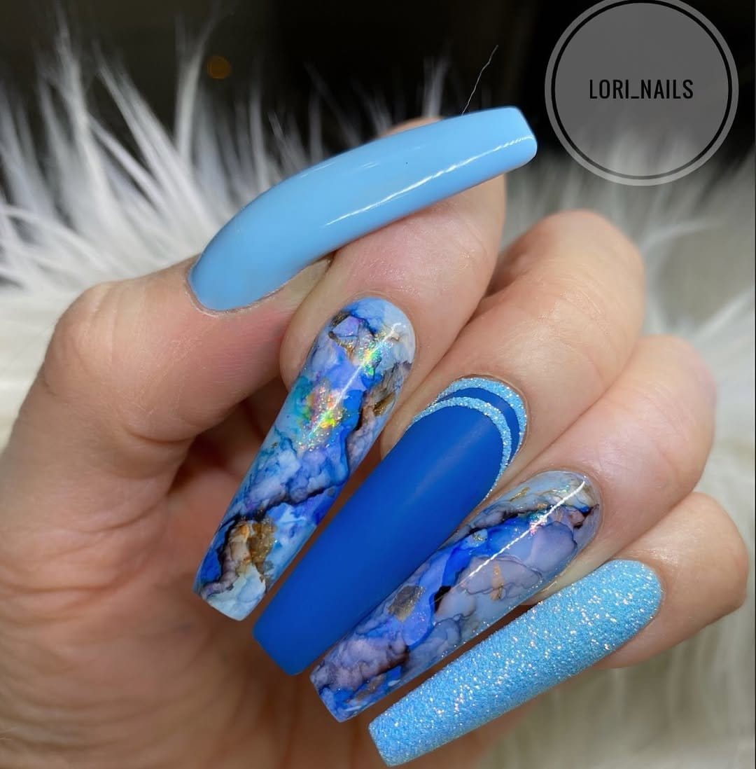 Marble effect nails in baby blue and white