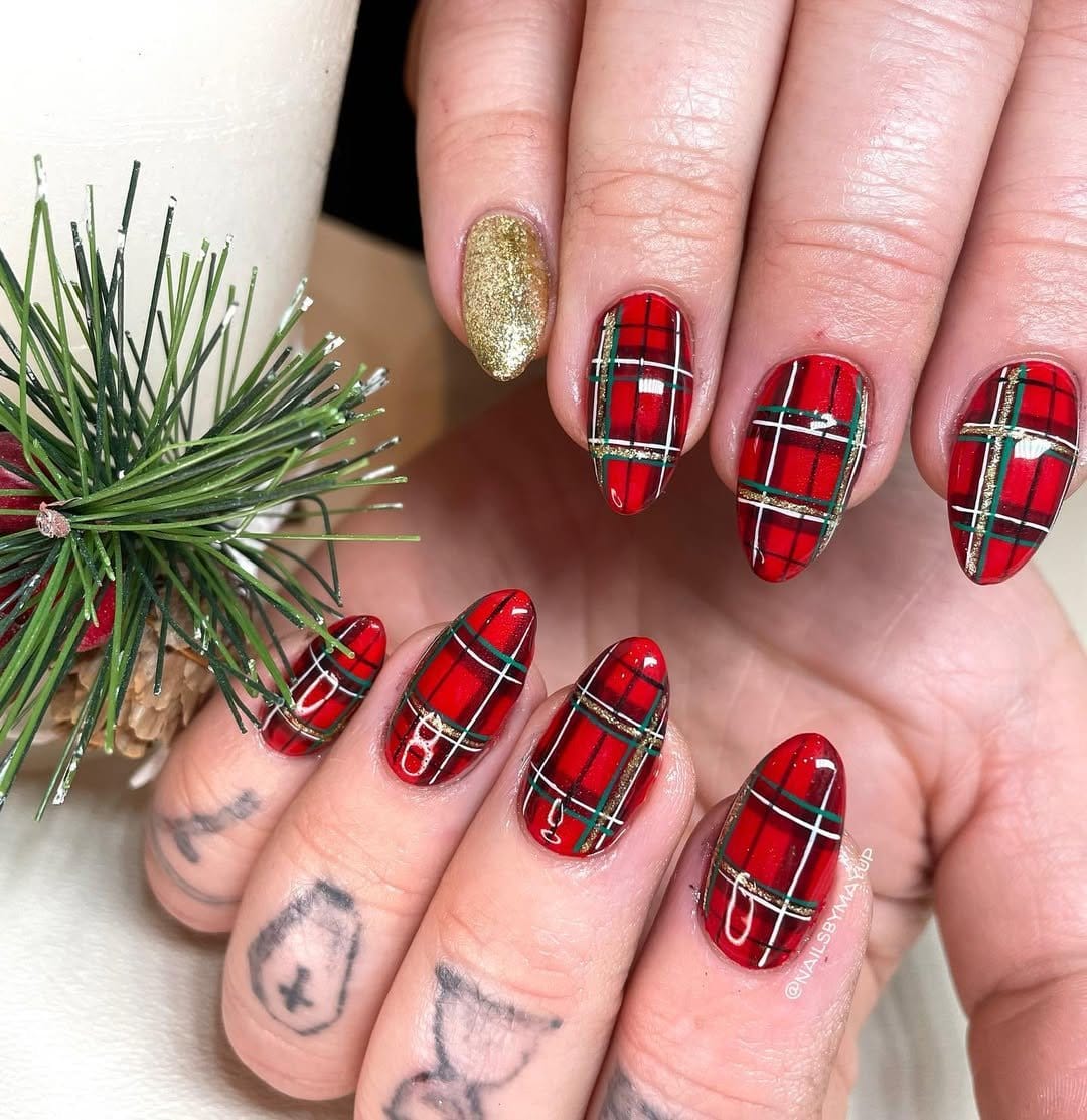 Tartan pattern nail stickers