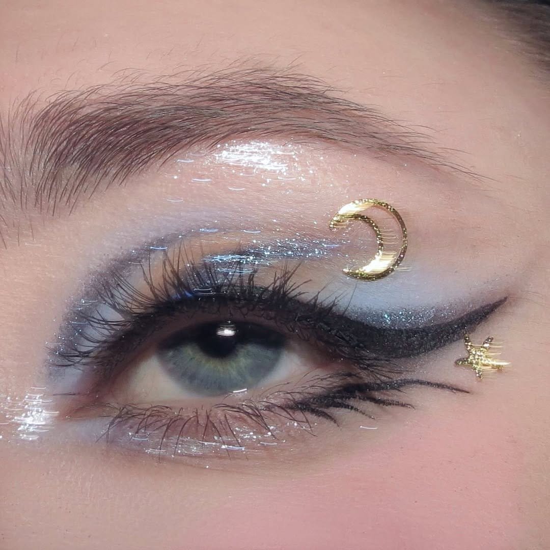 Starry night eye makeup design