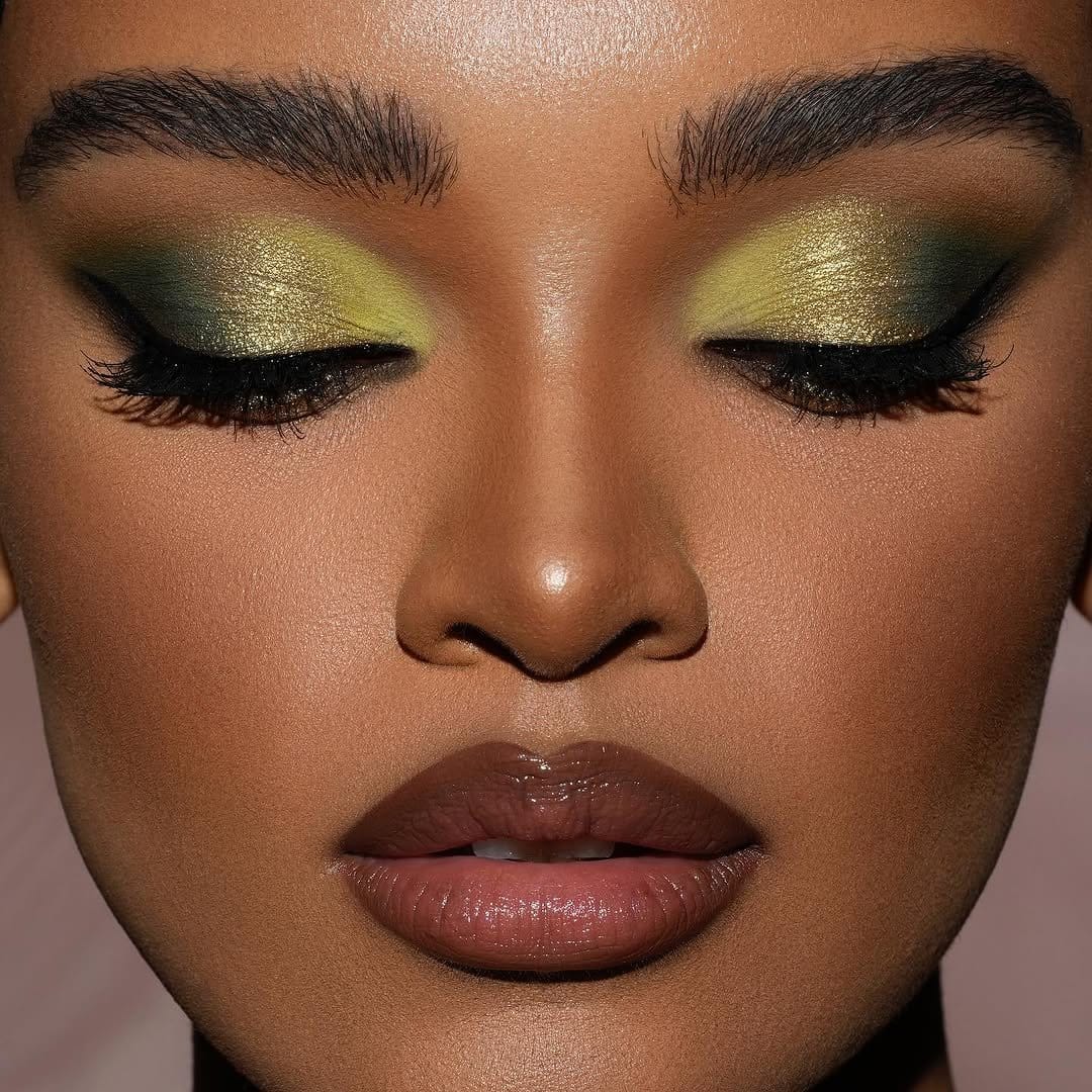 Ethereal halo smokey eye with highlighted center