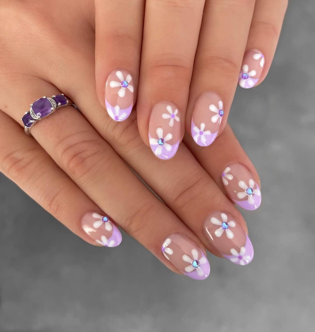 Pastel purple nails with bubble designs