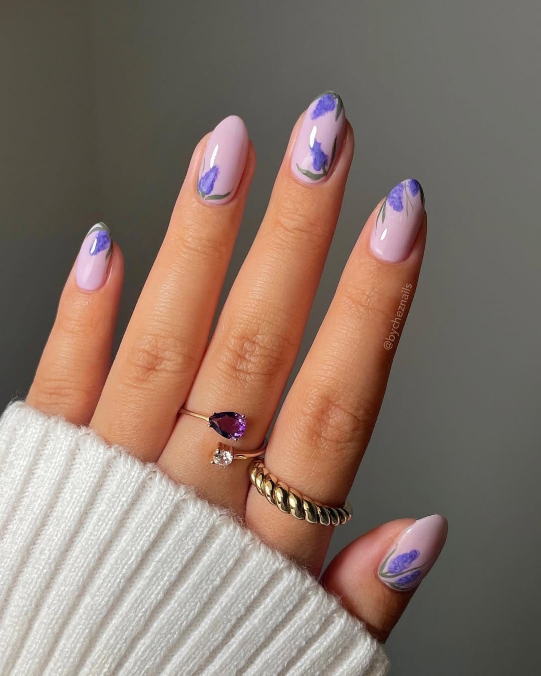 Lace-inspired floral pastel nail art design