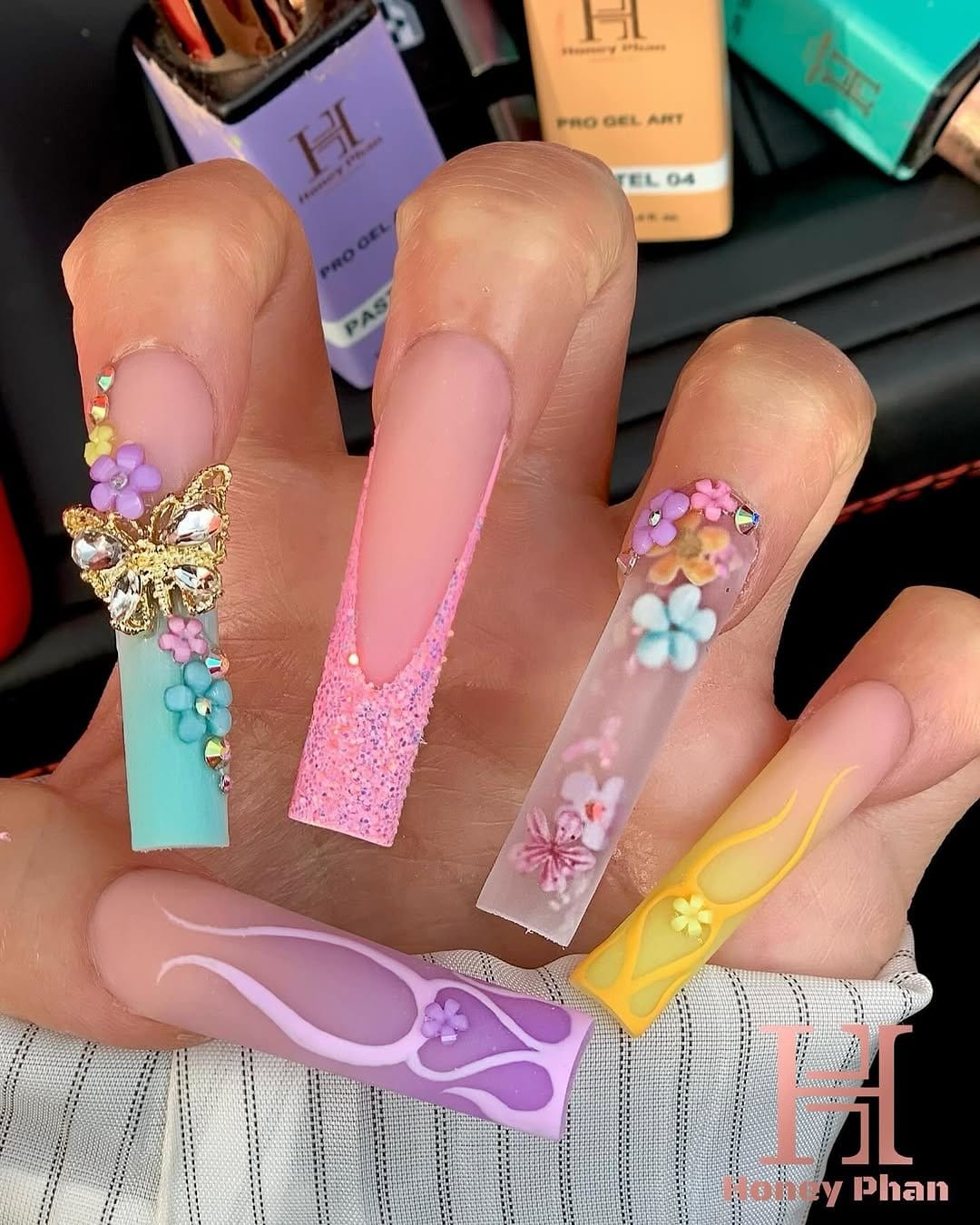 Pastel nails with neon accents