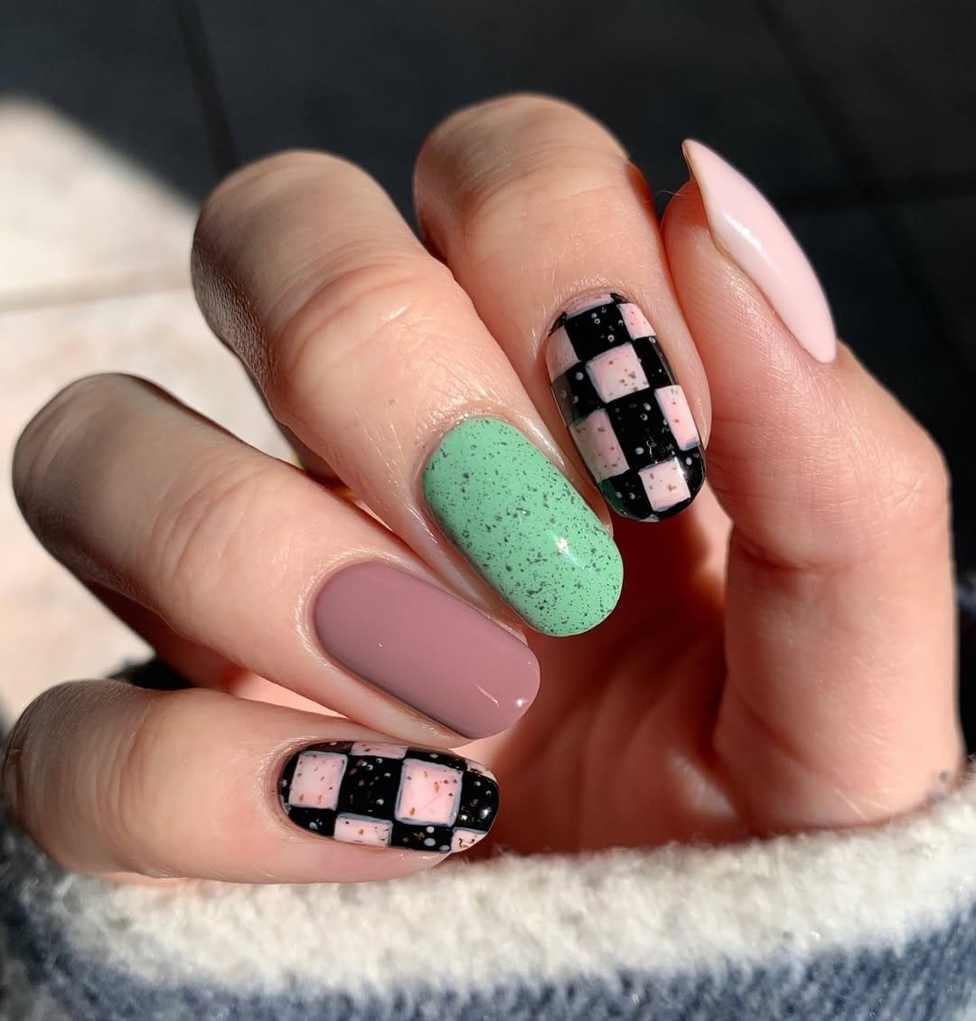 Mint and coral checkerboard nails