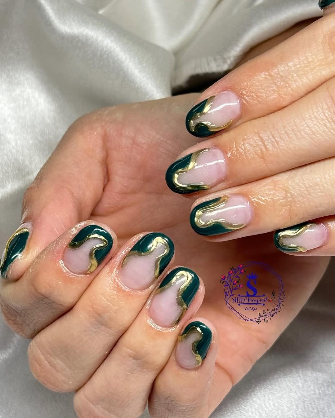 Spiral stem nail art design