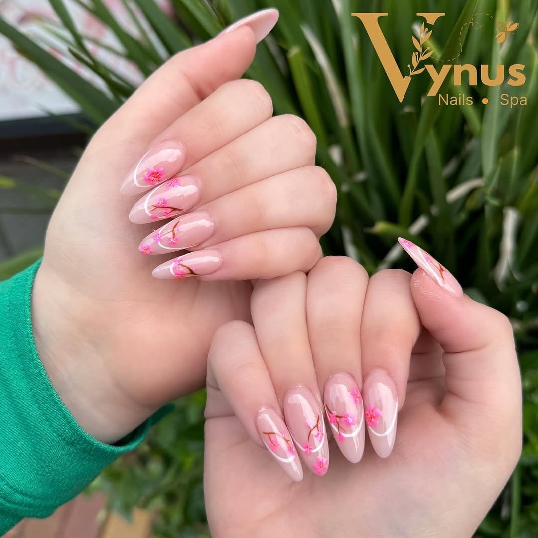 Nails with peach blossom design