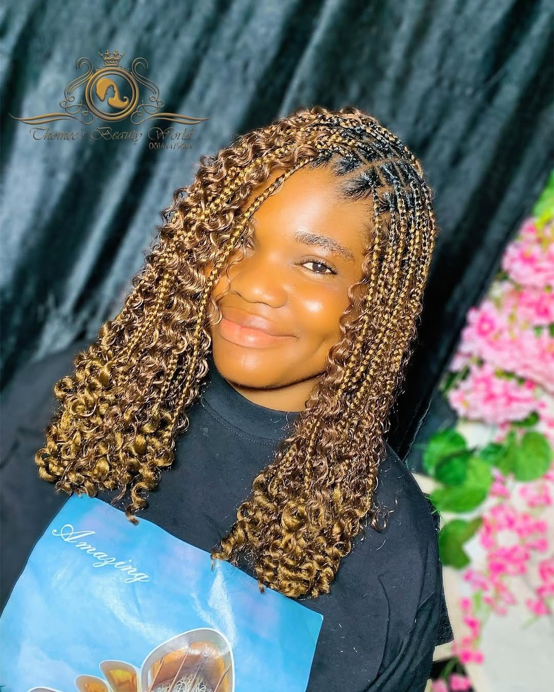 Charming floral-accented short dreads