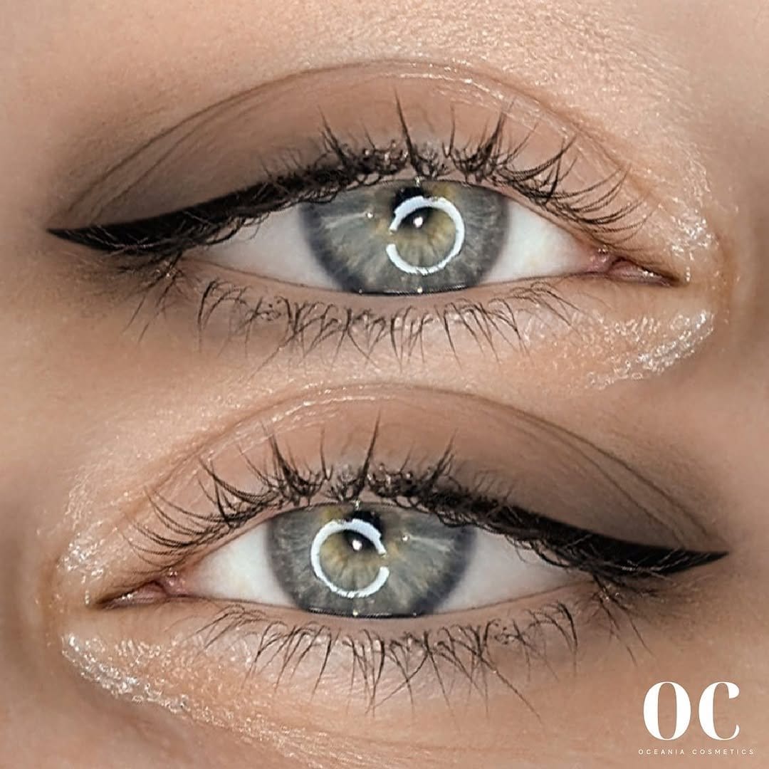 Graphic eyeliner with exaggerated wing