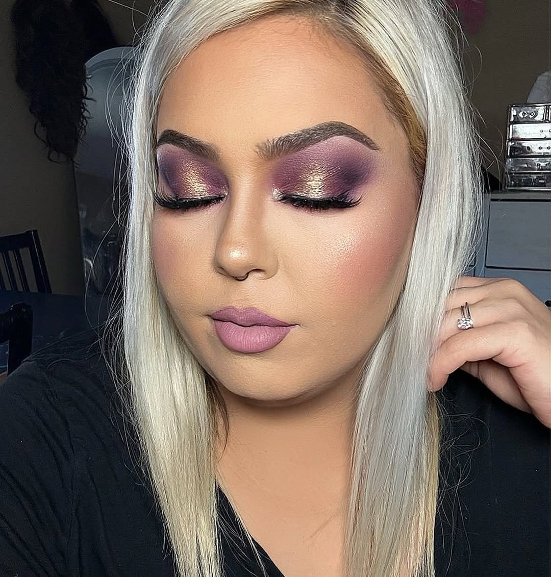 Lavender eyeshadow with dewy foundation