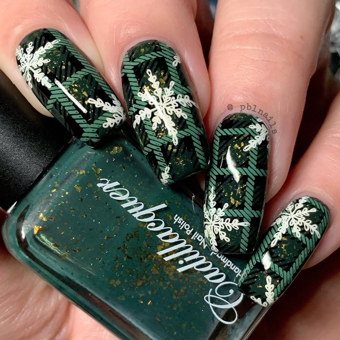 Plaid-patterned pastel French tips with contrasting colors