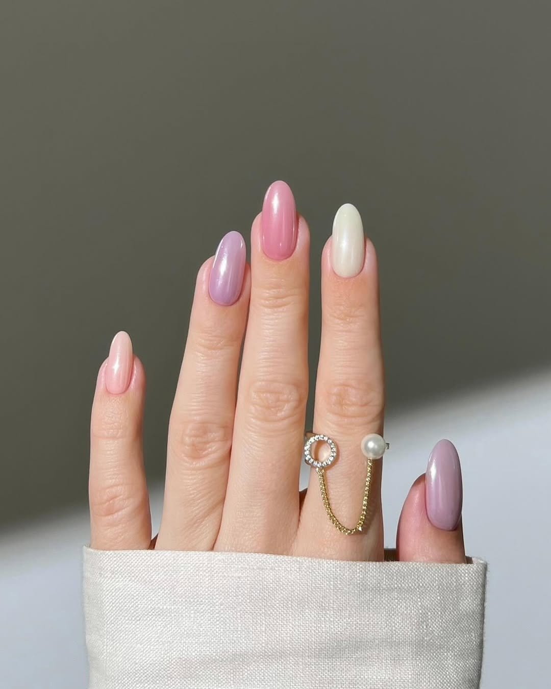 Gradient nail art with floral tips