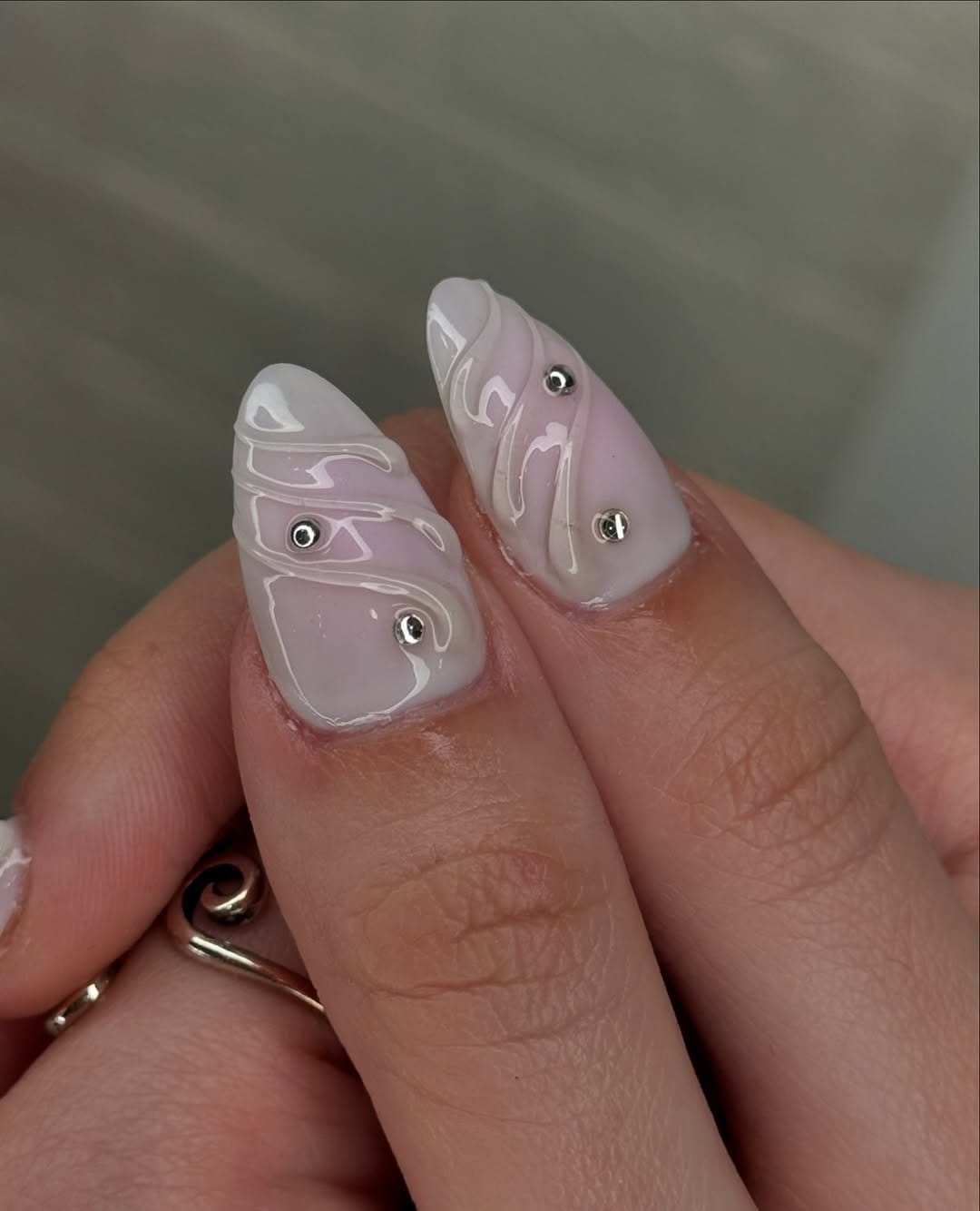 Metallic bunny accent nails