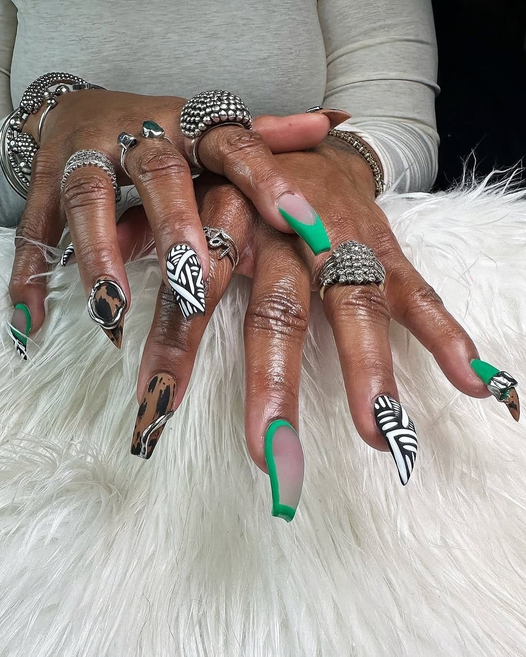 Tribal pattern on nude nails