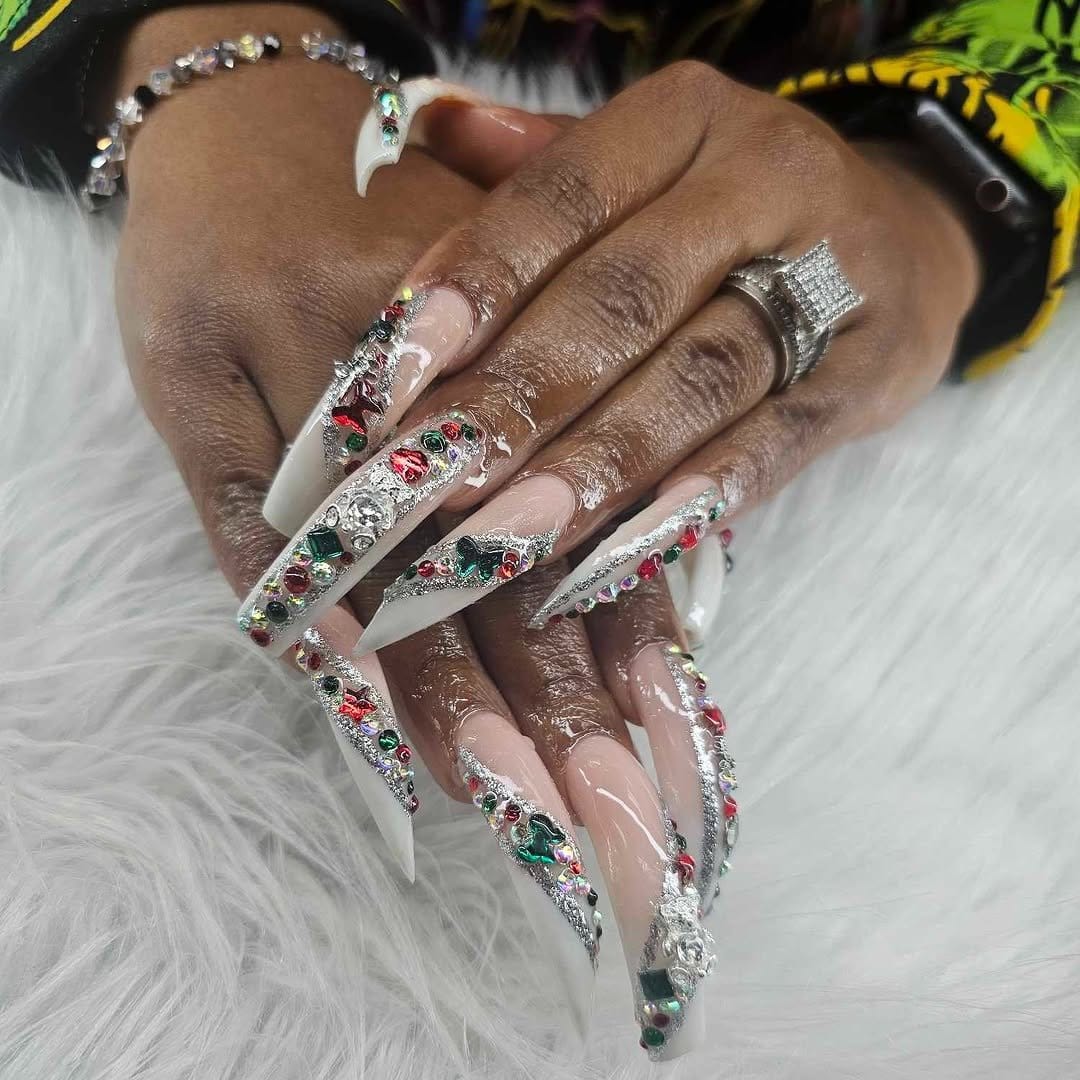 Minimal nails with geometric line designs