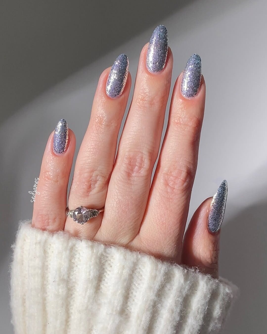 Gentle gray pastel nails with matte finish