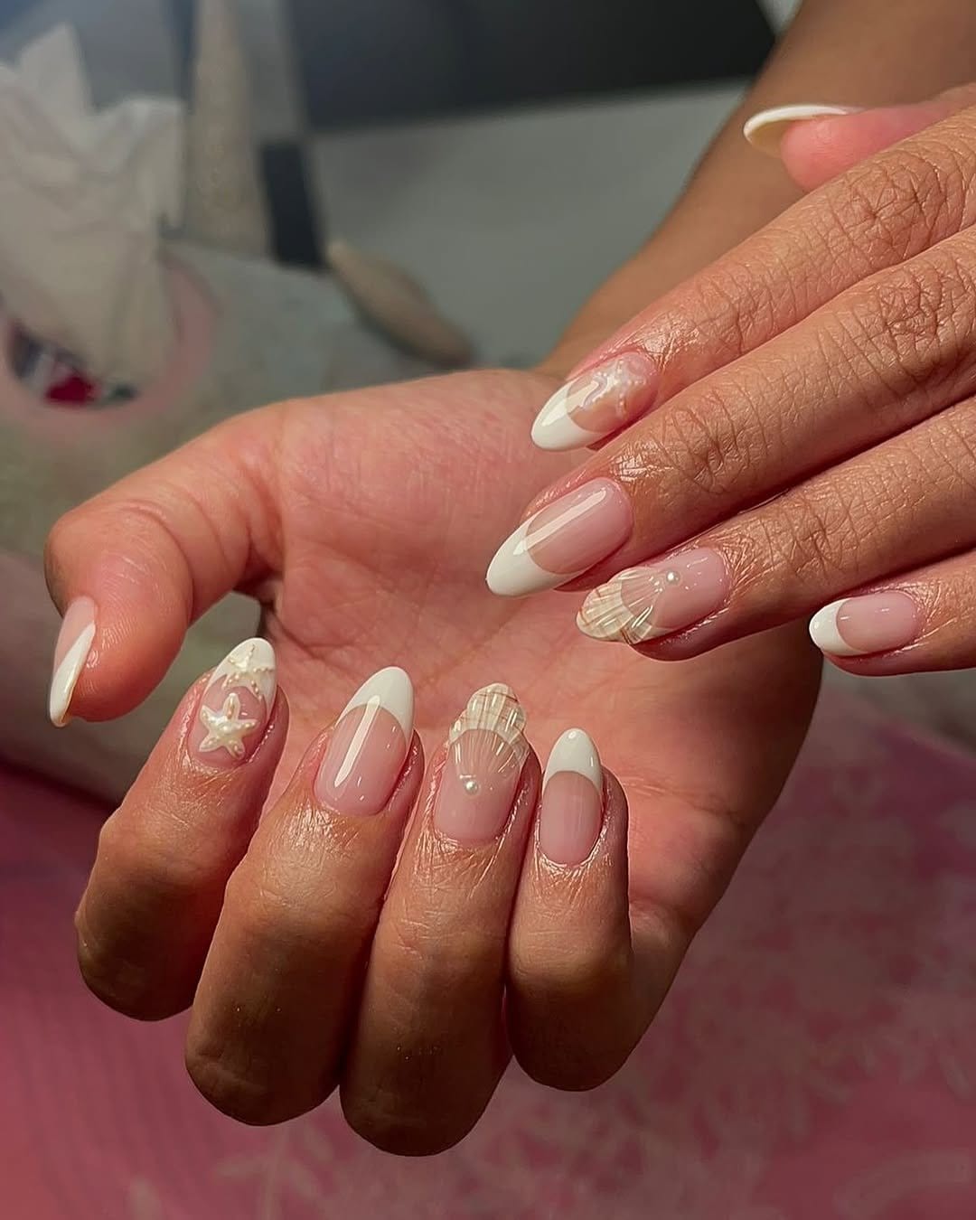 Bold pastel striped nails