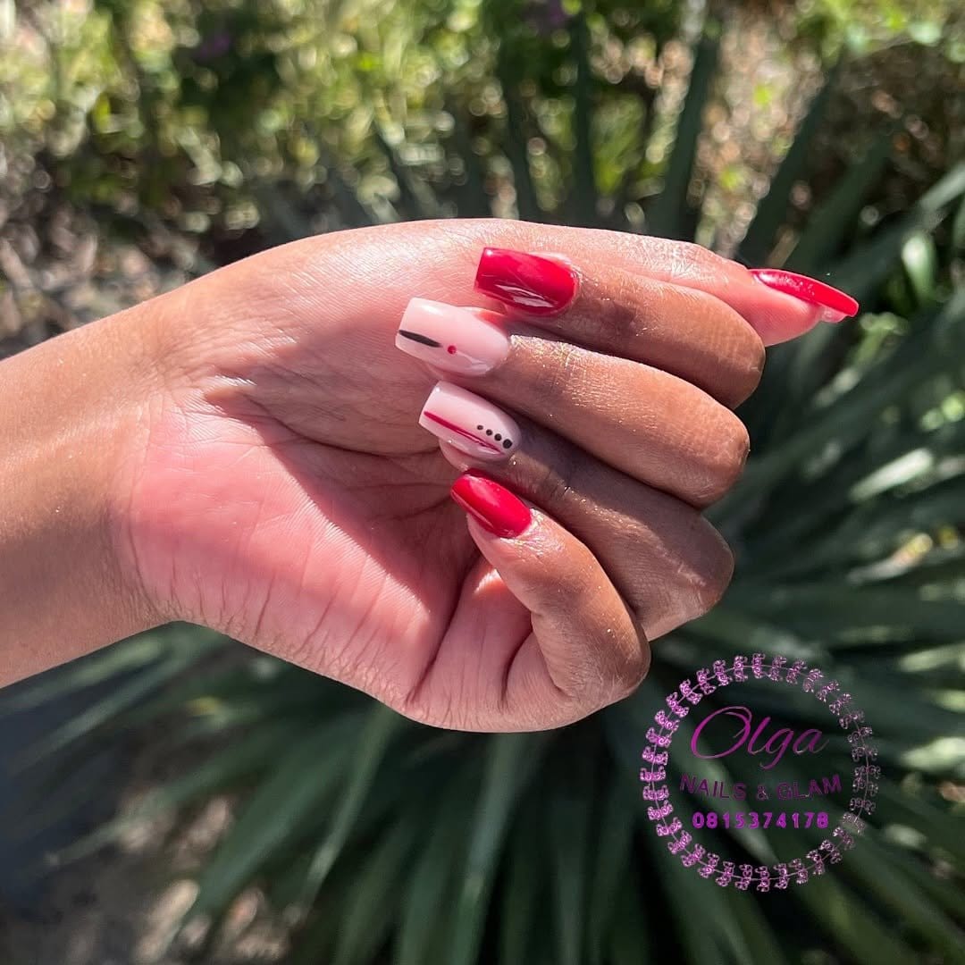 Stylish red and pink striped nails
