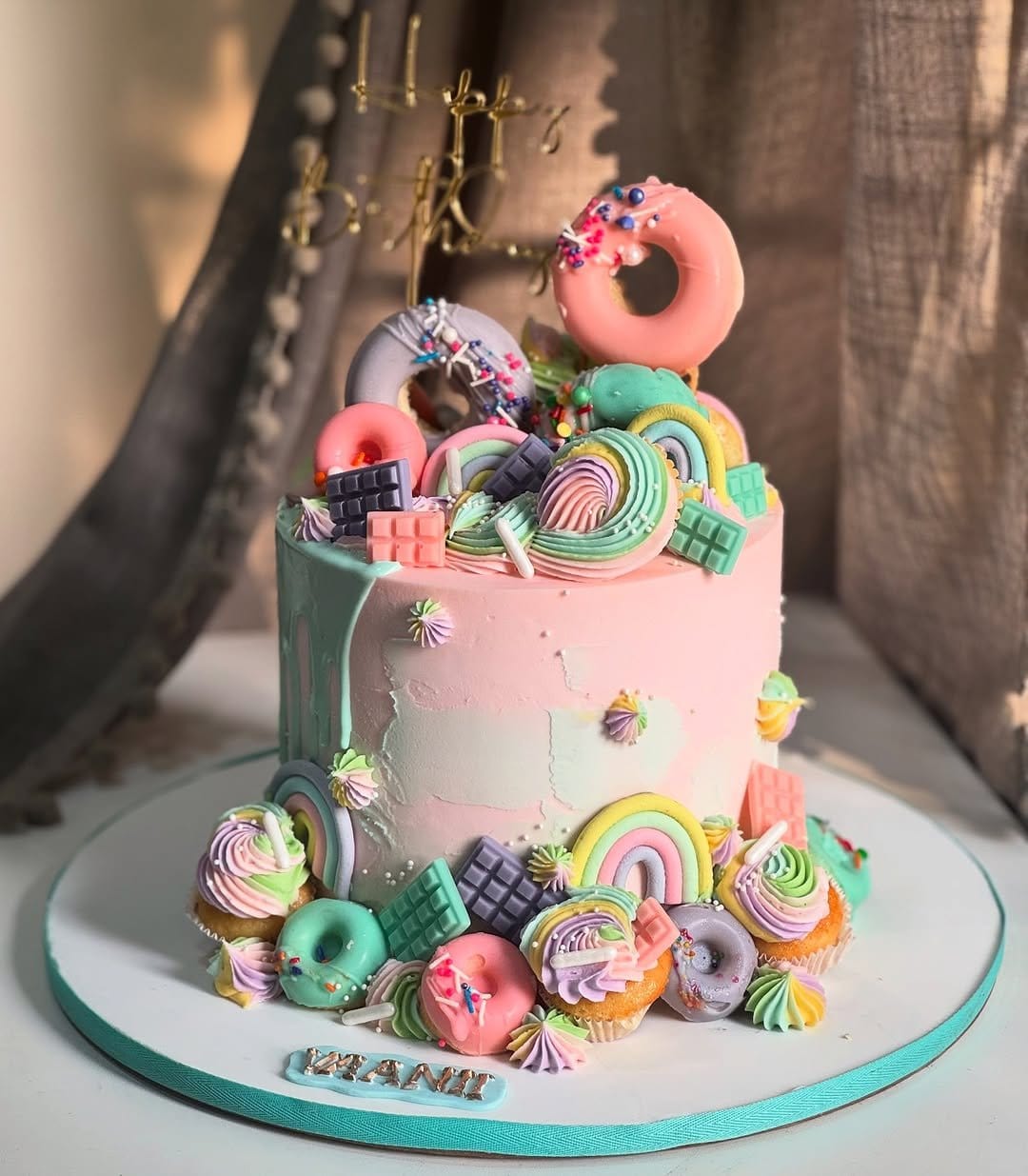 Candy swirl patterns in pastel shades