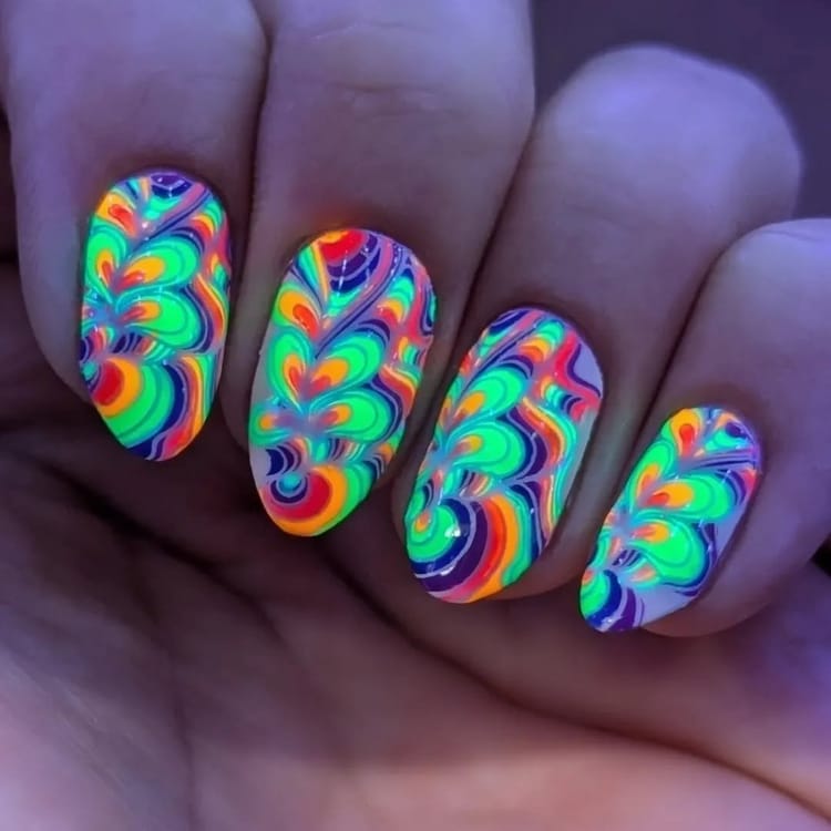 21 Vibrant Summer Nail Art Ideas You Must Try