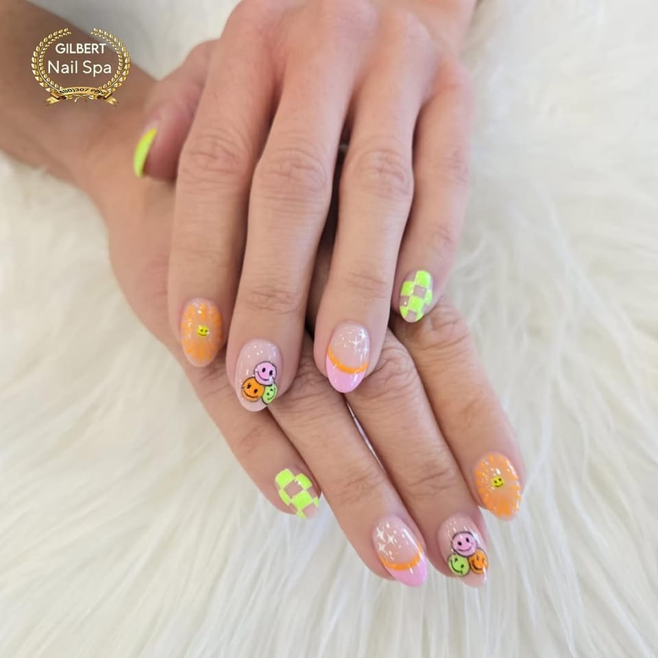 30 Fresh Nail Ideas to Celebrate Spring 2023